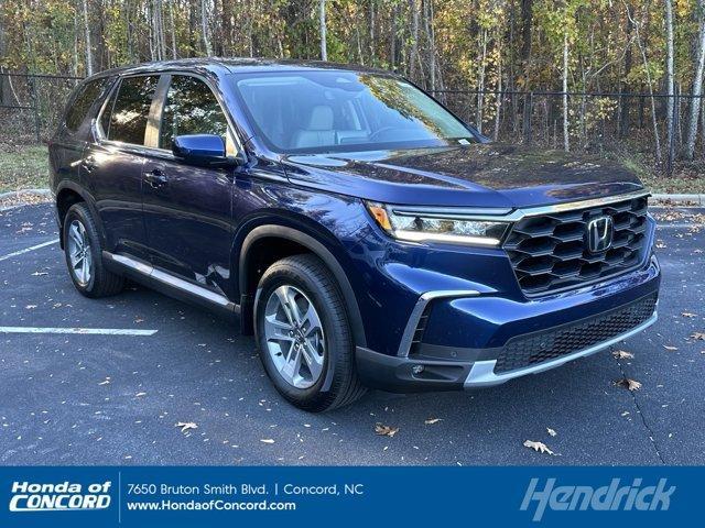 new 2025 Honda Pilot car, priced at $45,995