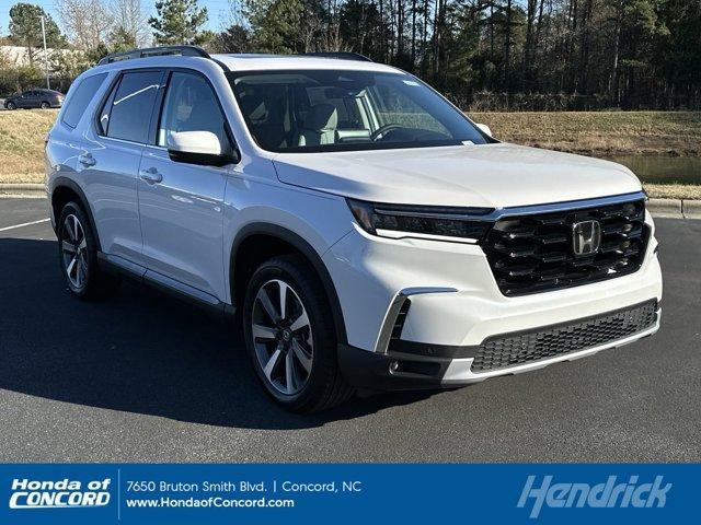 new 2025 Honda Pilot car, priced at $49,080