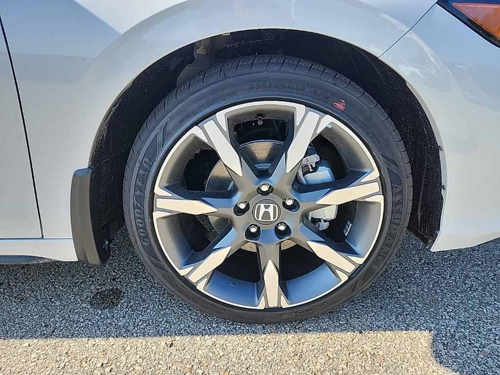 new 2025 Honda Civic Hybrid car, priced at $33,000