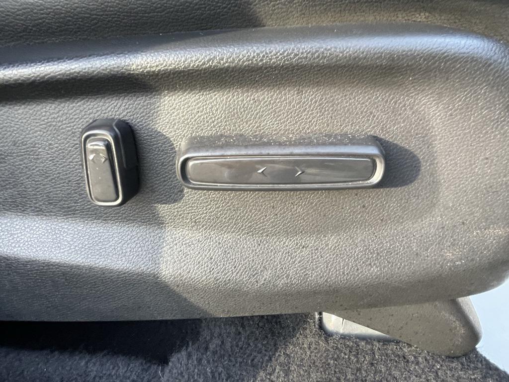 used 2022 Honda CR-V car, priced at $27,910