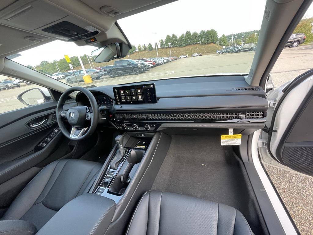 new 2025 Honda Accord Hybrid car, priced at $38,097