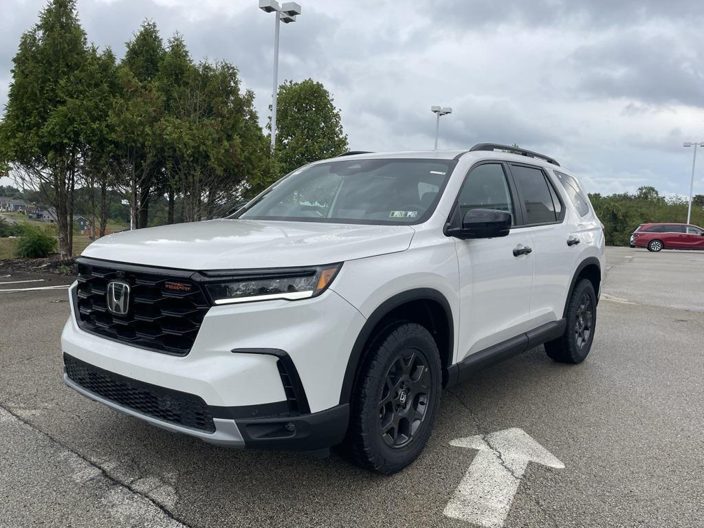 new 2025 Honda Pilot car, priced at $51,362