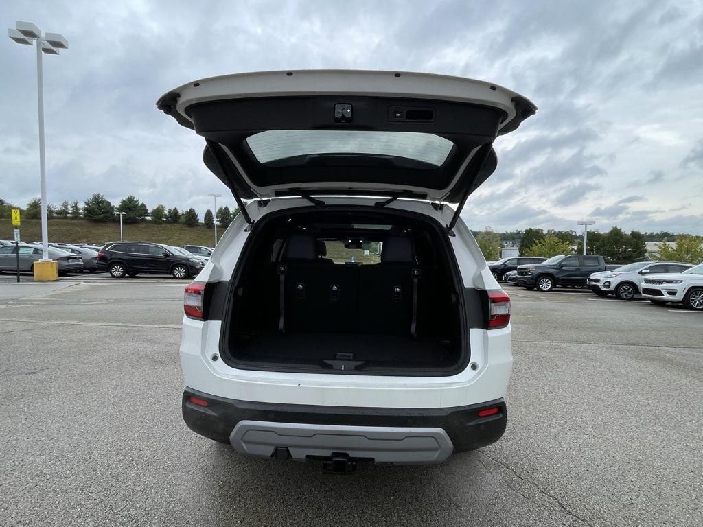 new 2025 Honda Pilot car, priced at $51,362