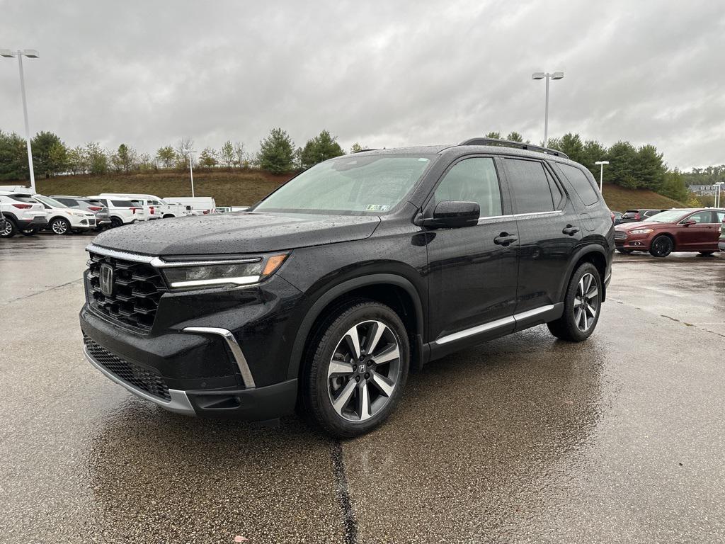 used 2023 Honda Pilot car, priced at $42,498