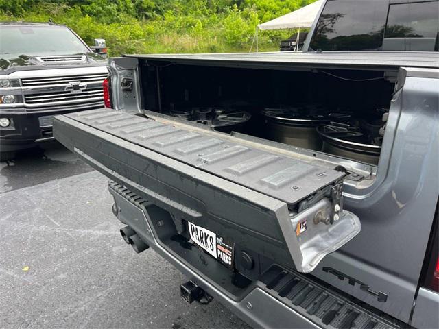 used 2022 GMC Sierra 1500 car, priced at $42,676