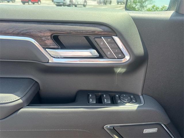 new 2025 GMC Sierra 1500 car, priced at $65,372