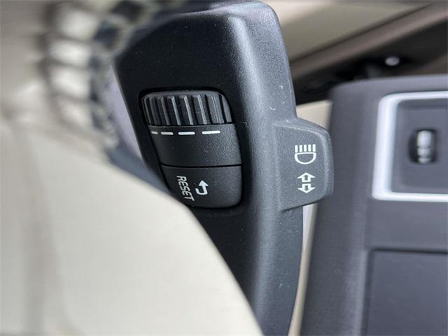 used 2015 Volvo XC60 car, priced at $14,414