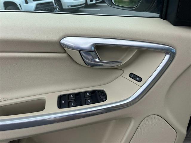 used 2015 Volvo XC60 car, priced at $14,414