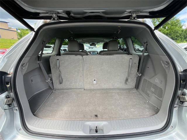 used 2019 Toyota Highlander car, priced at $23,995