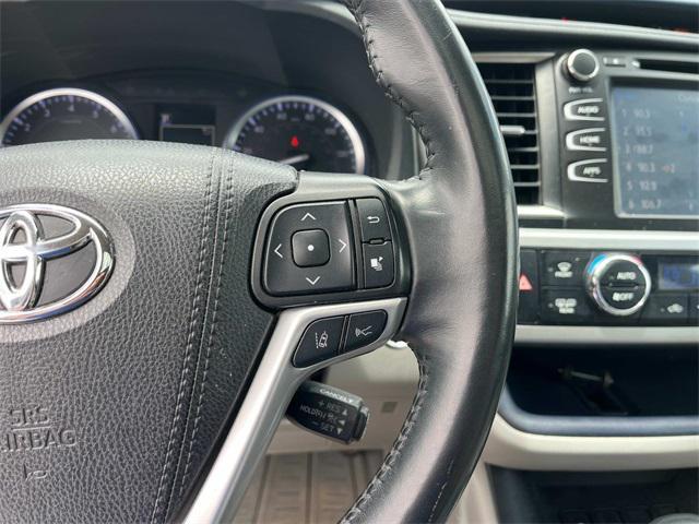 used 2019 Toyota Highlander car, priced at $23,995
