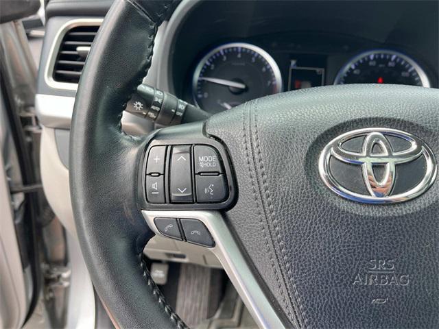 used 2019 Toyota Highlander car, priced at $23,995