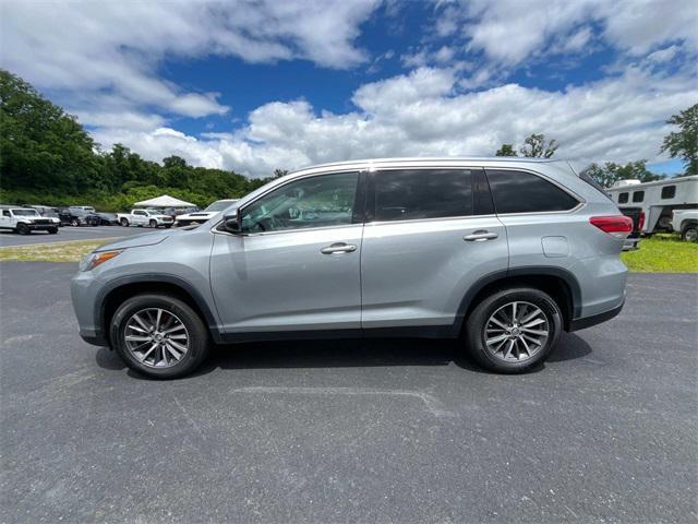 used 2019 Toyota Highlander car, priced at $23,995
