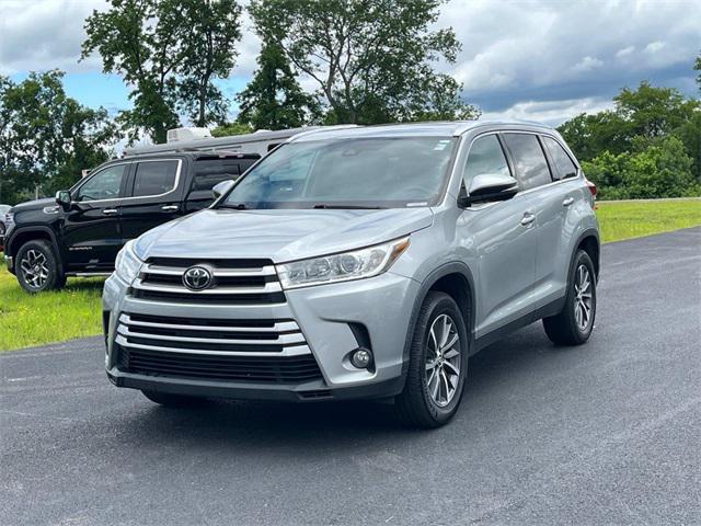 used 2019 Toyota Highlander car, priced at $23,995