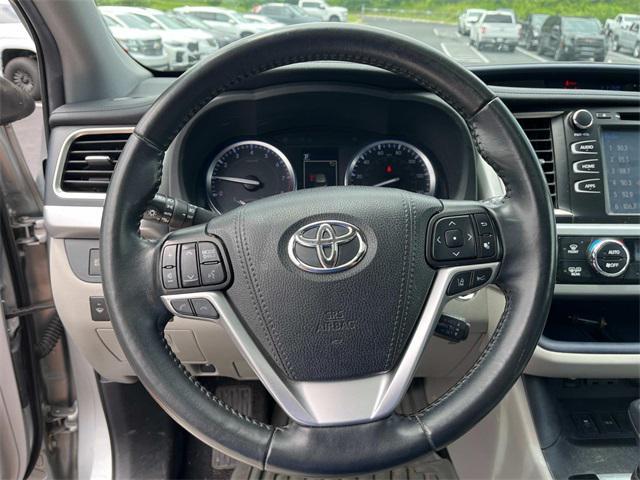 used 2019 Toyota Highlander car, priced at $23,995