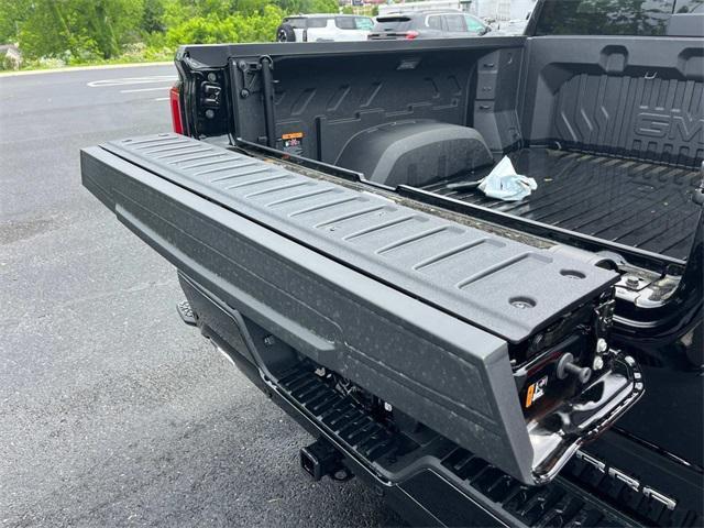 new 2025 GMC Sierra 1500 car, priced at $83,054