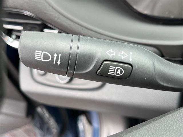 new 2025 Buick Envista car, priced at $29,259
