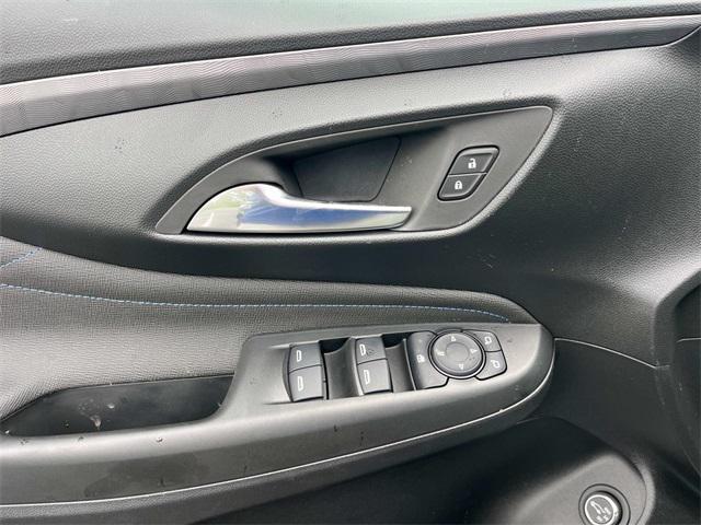 new 2025 Buick Envista car, priced at $29,259