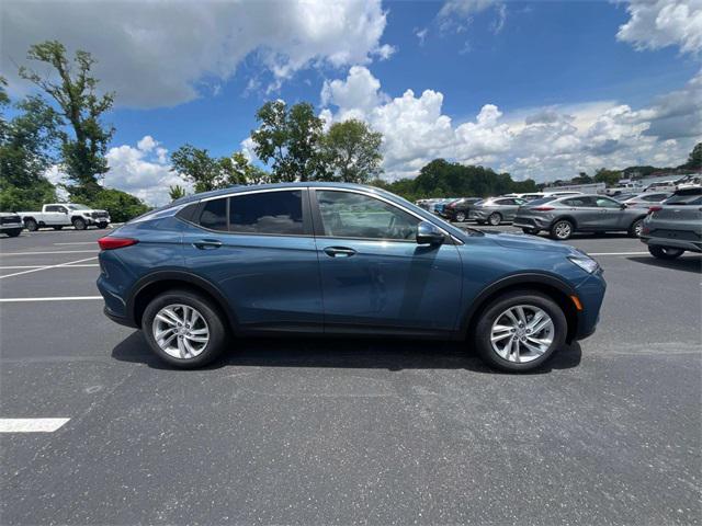 new 2025 Buick Envista car, priced at $25,992