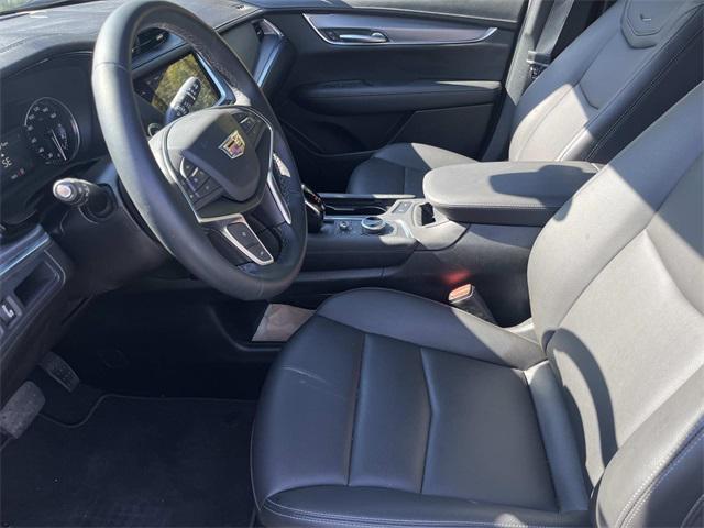 used 2025 Cadillac XT5 car, priced at $43,100