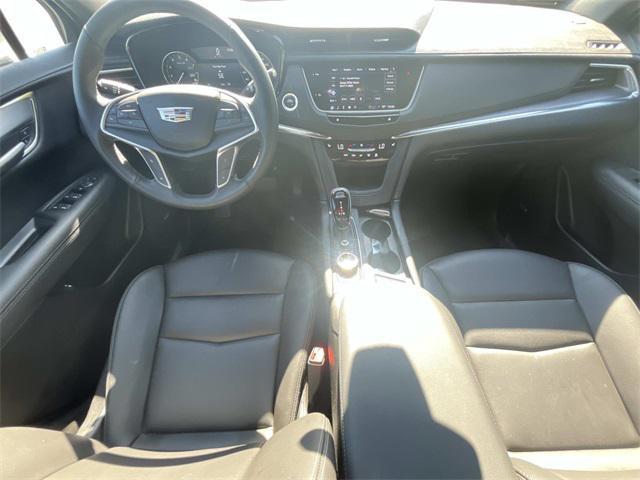 used 2025 Cadillac XT5 car, priced at $43,100