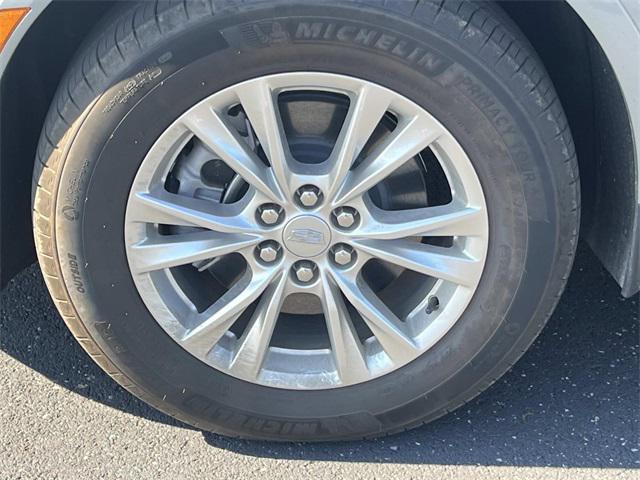 used 2025 Cadillac XT5 car, priced at $43,100