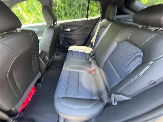 new 2025 Buick Envista car, priced at $26,566