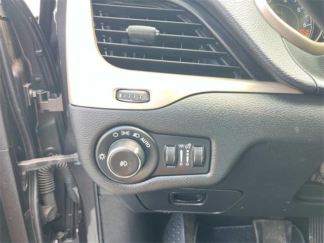 used 2015 Jeep Cherokee car, priced at $10,745