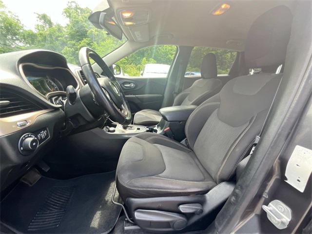 used 2015 Jeep Cherokee car, priced at $10,745