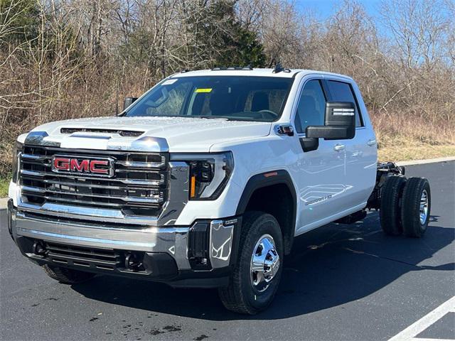 new 2025 GMC Sierra 3500 car, priced at $72,759