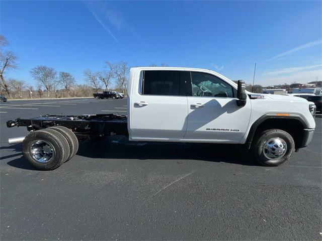 new 2025 GMC Sierra 3500 car, priced at $72,759