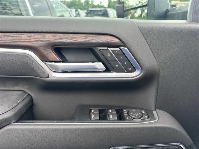 new 2025 GMC Sierra 2500 car, priced at $81,141
