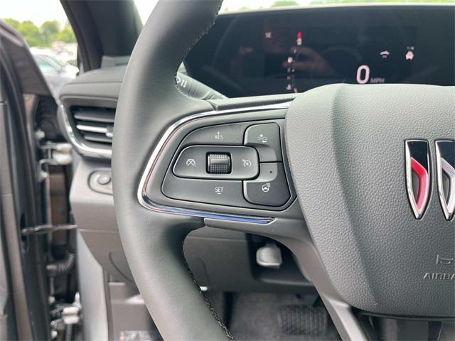 new 2025 Buick Envista car, priced at $26,899