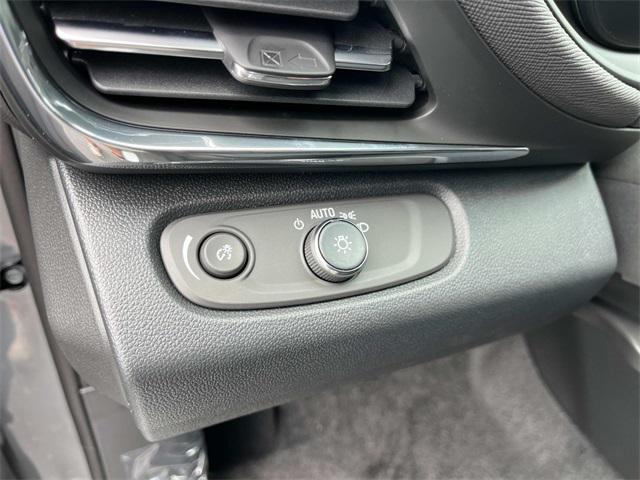 new 2025 Buick Envista car, priced at $26,899