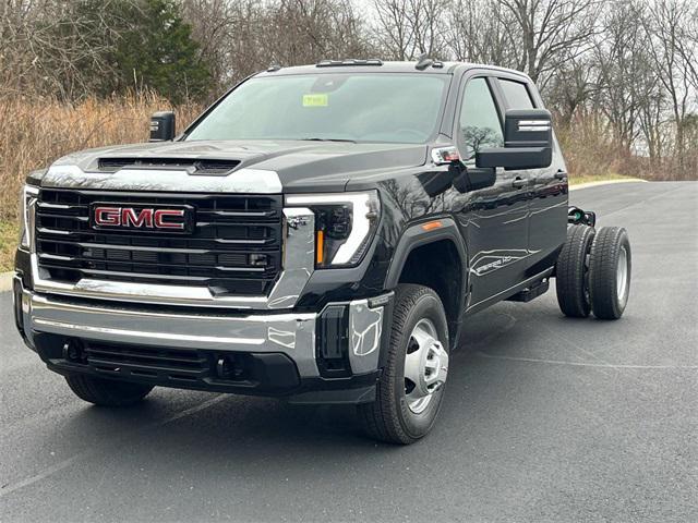 new 2025 GMC Sierra 3500 car, priced at $66,485