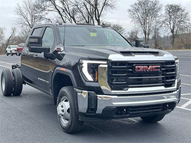 new 2025 GMC Sierra 3500 car, priced at $66,485