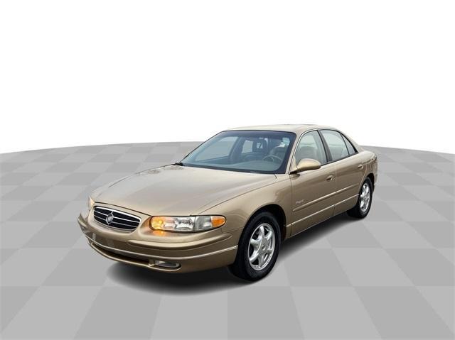 used 2000 Buick Regal car, priced at $8,900