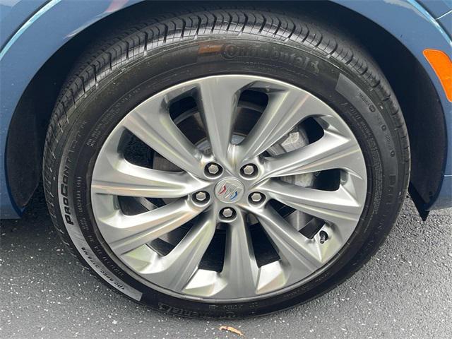 new 2024 Buick Envista car, priced at $28,000