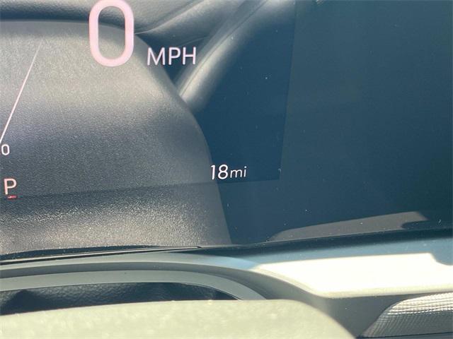 new 2025 Buick Envista car, priced at $26,089