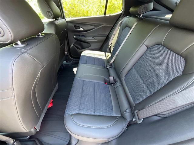 new 2025 Buick Envista car, priced at $26,089