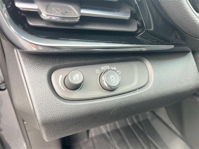 new 2025 Buick Envista car, priced at $30,721