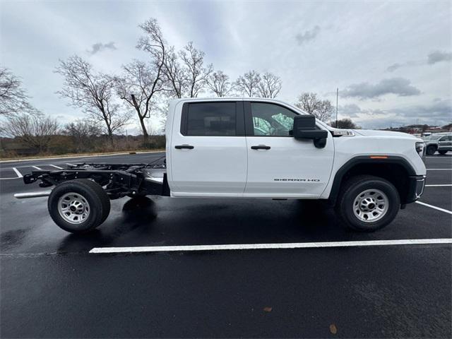 new 2025 GMC Sierra 3500 car, priced at $52,920