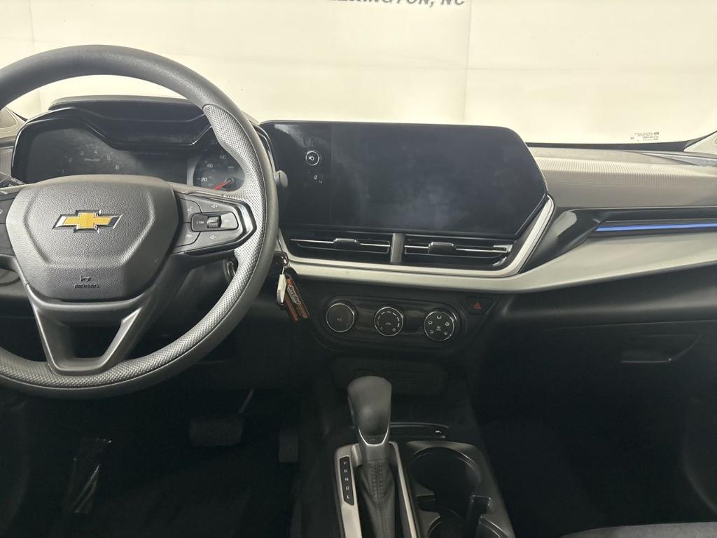 used 2025 Chevrolet Trax car, priced at $22,422
