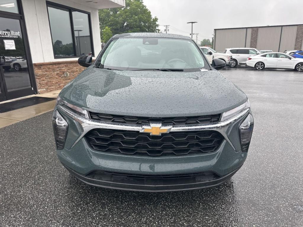 used 2025 Chevrolet Trax car, priced at $23,200