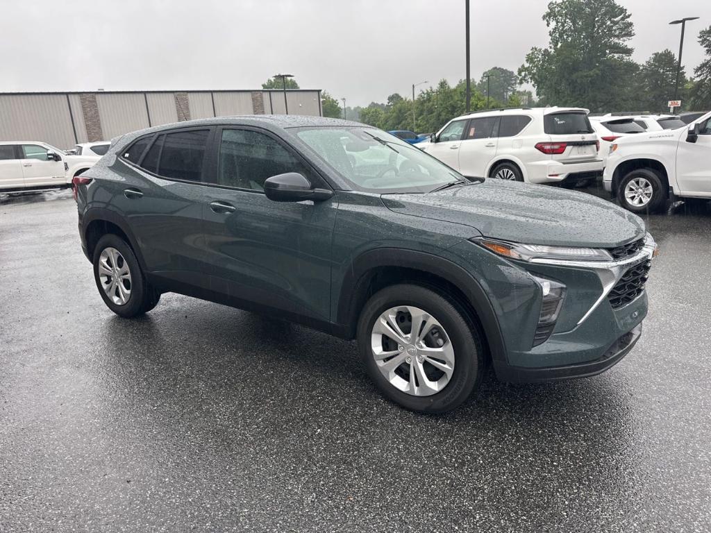 used 2025 Chevrolet Trax car, priced at $23,200
