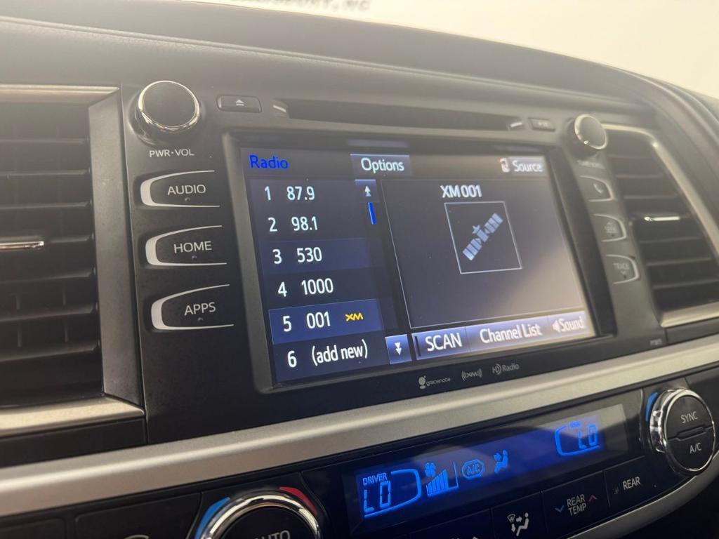 used 2019 Toyota Highlander car, priced at $19,200