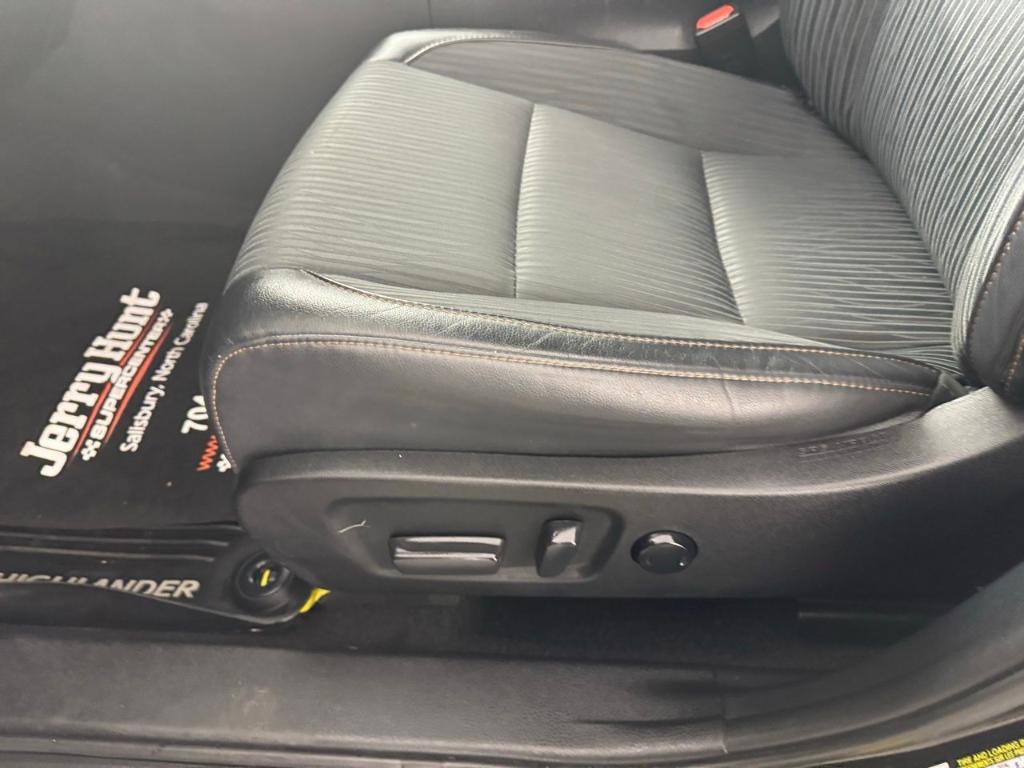 used 2019 Toyota Highlander car, priced at $19,200