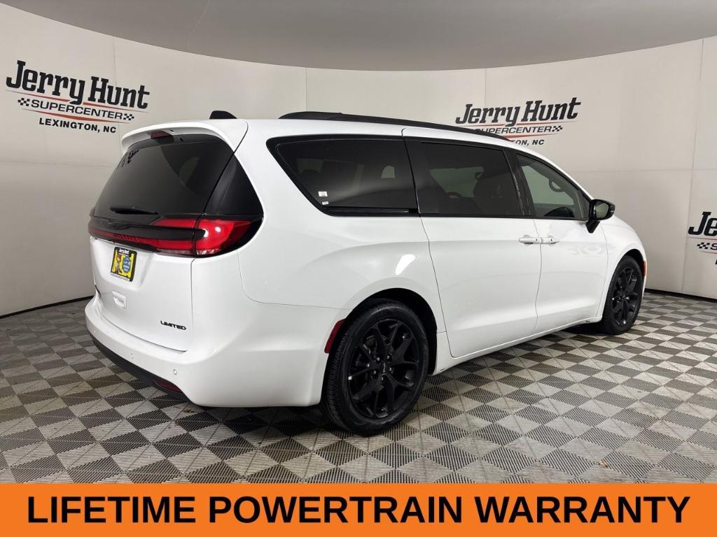 used 2025 Chrysler Pacifica car, priced at $37,587