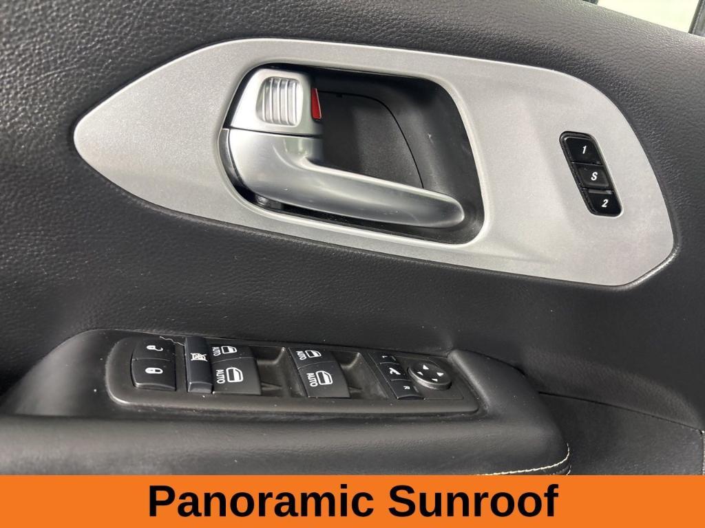 used 2025 Chrysler Pacifica car, priced at $37,587