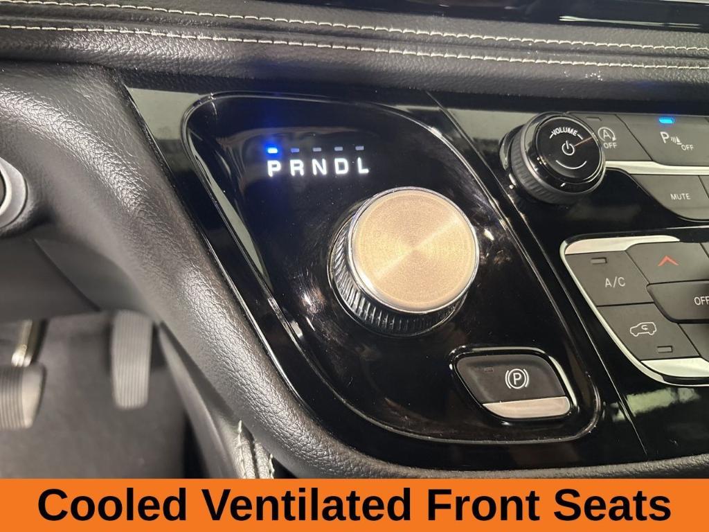 used 2025 Chrysler Pacifica car, priced at $37,587