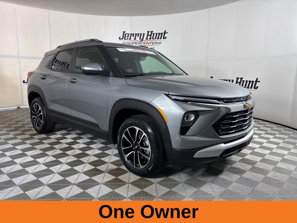 used 2024 Chevrolet TrailBlazer car, priced at $23,700